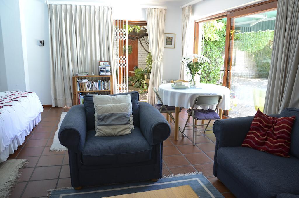 Robin'S Nest Apartment Cape Town Room photo